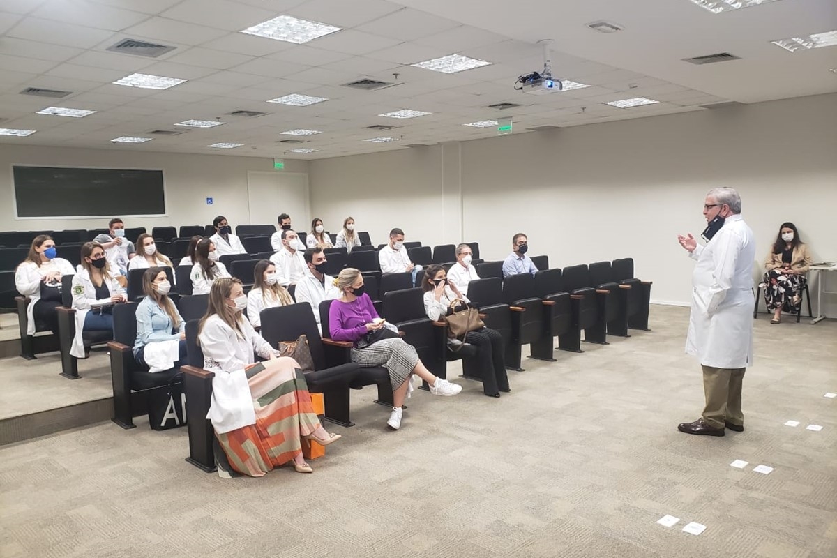 Programa de Residência Médica do Ultra-X inicia nova turma 